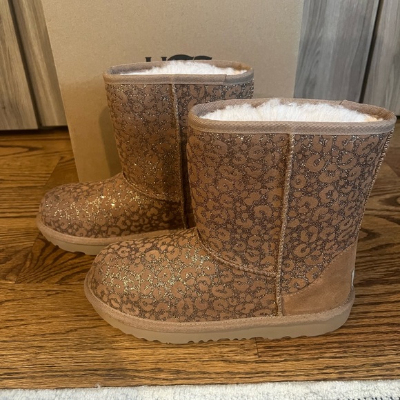 UGG boots - Picture 2 of 6